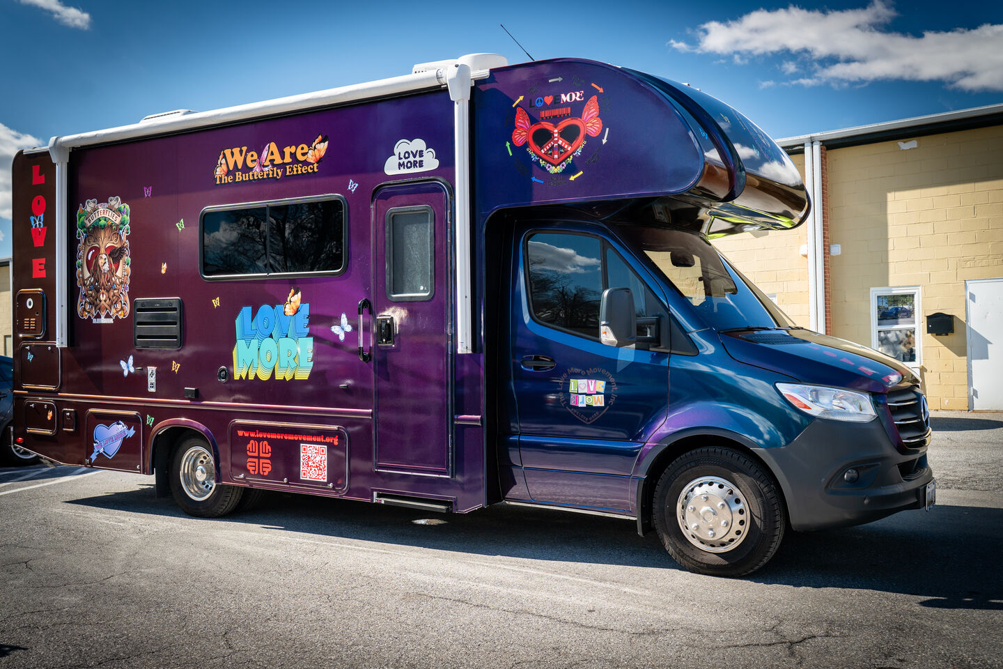 CUSTOM GRAPHICS AND LETTERING SERVICE IN ROCKVILLE MD