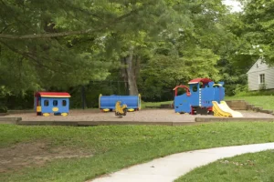 Westmoreland Hills Local Park – Battery Bailey in Rockville, MD is a scenic community park featuring walking trails, open green spaces, and family-friendly recreational areas.
